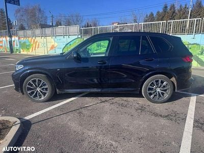 Second-hand BMW X5 Shadowline 286 CP (210 kW) 2023 Culoarenegru SUV