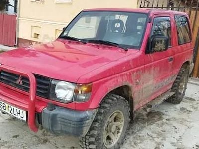 Rosu Utilizat 1996 Mitsubishi Pajero SUV | 5.500 EUR