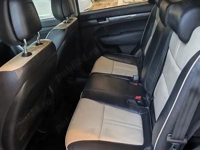 Second-hand Kia Sorento 197 CP (144 kW) 2010 Negru SUV