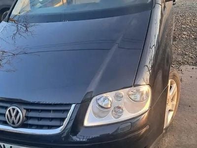 Utilizat 2003 VW Touran Monovolum | 1.700 EUR