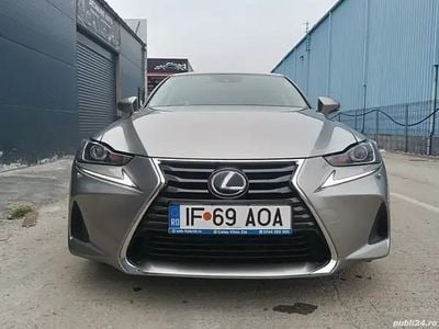 Second-hand Lexus IS300h 223 CP (164 kW) 2017 Berlinǎ