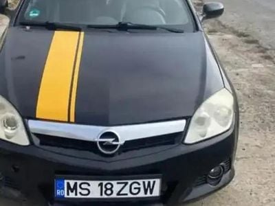 Utilizat 2009 Opel Tigra Coupe | 1.500 EUR