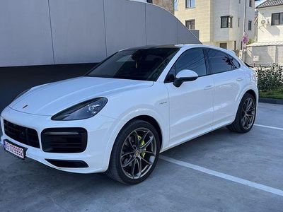 Culoarealb Utilizat 2022 Porsche Cayenne Coupe Coupe | 82.900 EUR