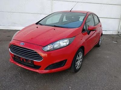 Rosu Utilizat 2013 Ford Fiesta Hatchback | 3.990 EUR