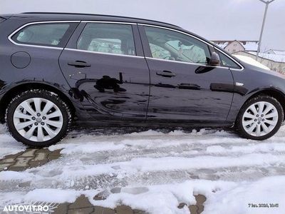 Culoarenegru Second-hand 2011 Opel Astra Sport Break | 2.999 EUR (Preț bun)