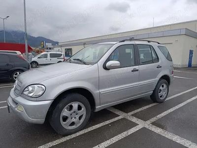 Gri Utilizat 2003 Mercedes ML270 SUV | 3.950 EUR