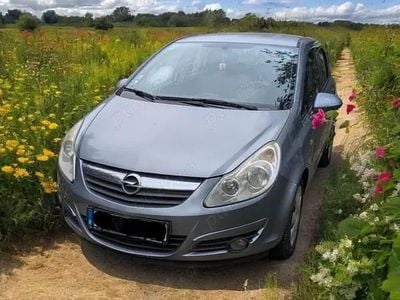 Gri Utilizat 2010 Opel Corsa Hatchback | 4.000 EUR (Puțin scump)
