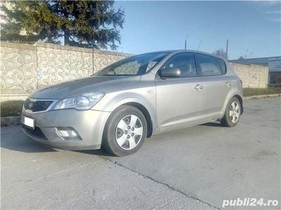 Second-hand Kia Ceed 90 CP (66 kW) 2009 Gri Hatchback
