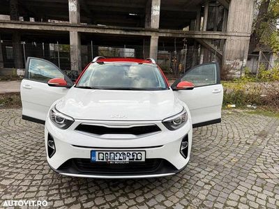 Culoarealb Utilizat 2021 Kia Stonic SUV | 16.690 EUR (Puțin scump)