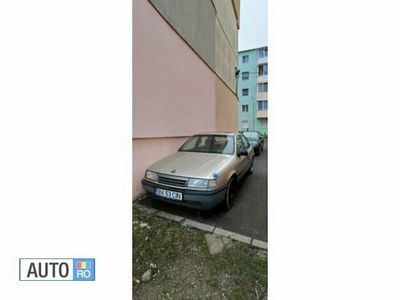 Gri Utilizat 1992 Opel Vectra | 500 EUR