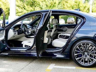 BMW 730