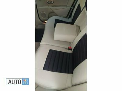 Rosu Utilizat 2010 Renault Mégane GrandTour Break | 7.000 EUR (Scump)