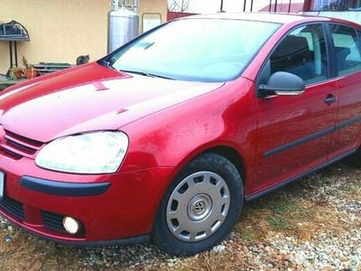 Roşu Utilizat 2009 VW Golf VI Hatchback | 3.770 EUR (Preț OK)