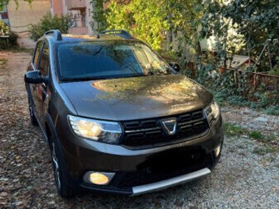 second-hand Dacia Sandero Stepway + GPL