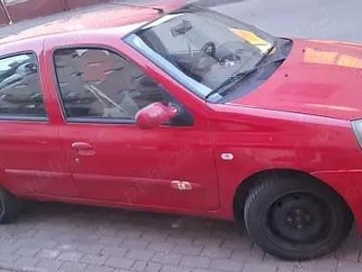 Rosu Utilizat 2007 Renault Symbol Berlinǎ | 799 EUR (Preț bun)