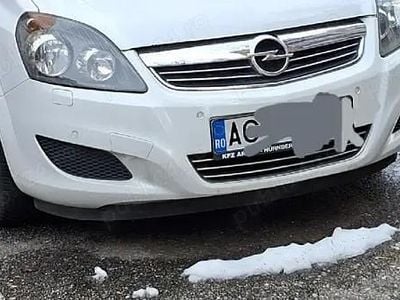 Second-hand Opel Zafira 110 CP (80 kW) 2012 Alb Monovolum