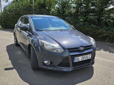 Culoarealbastru Utilizat 2013 Ford Focus Trend Hatchback | 4.700 EUR (Preț OK)