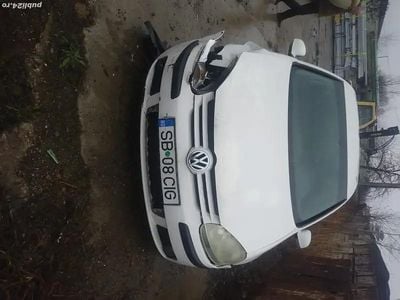 Second-hand VW Golf IV 105 CP (77 kW) 2005 Alb Berlinǎ