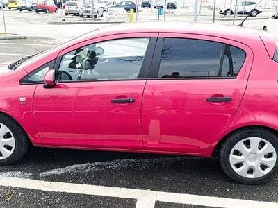 Culoarerosu Utilizat 2014 Opel Corsa Active | 4.500 EUR (Preț OK)