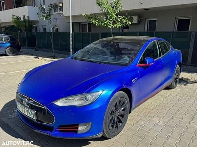 Culoarealbastru Utilizat 2016 Tesla Model S Hatchback | 17.990 EUR