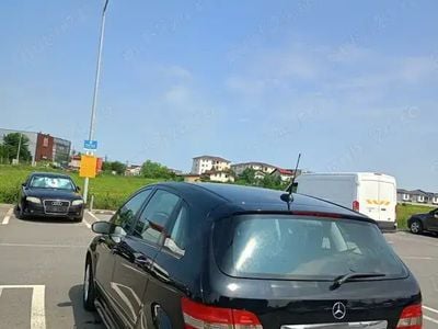Mercedes B180