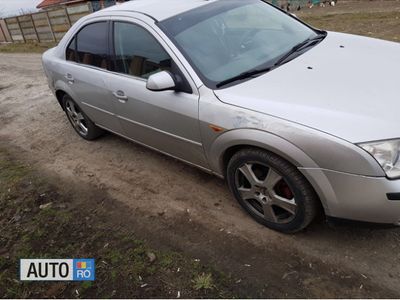 Second-hand Ford Mondeo 115 CP (84 kW) 2002 Hatchback