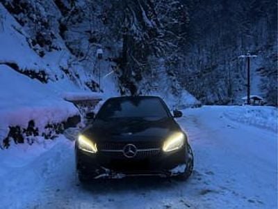 Second-hand Mercedes C300 AMG line 2015 Negru Berlinǎ