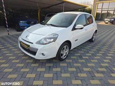 Culoarealb Second-hand 2012 Renault Clio IV Dynamique Hatchback | 3.850 EUR (Preț bun)