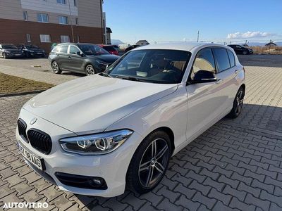 Second-hand BMW 118 Sport Line 136 CP (100 kW) 2017 Culoarealb Hatchback