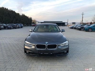 Gri Second-hand 2018 BMW 320 Luxury Line Berlinǎ | 20.400 EUR