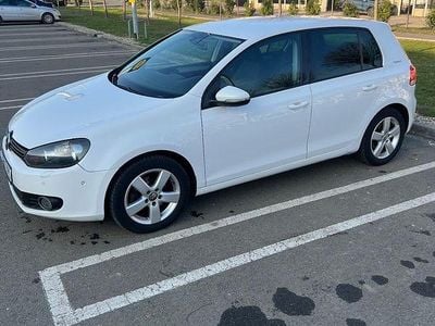 Second-hand VW Golf VI Team 105 CP (77 kW) 2010 Culoarealb Hatchback