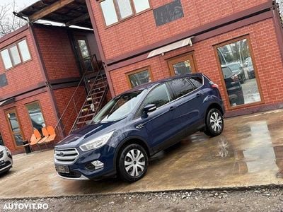 Culoarealbastru Utilizat 2019 Ford Kuga SUV | 10.999 EUR (Preț bun)