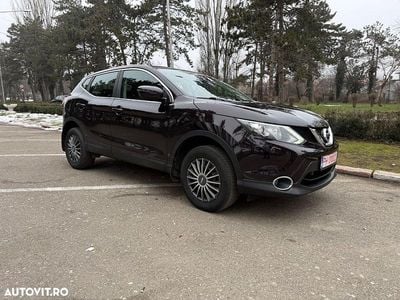 Second-hand Nissan Qashqai Acenta 110 CP (80 kW) 2017 Culoaremaro SUV