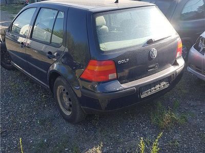 second-hand VW Golf IV pentru dezmembrat