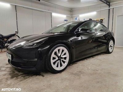 Second-hand Tesla Model 3 365 kW (497 CP) 2021 Culoarenegru Berlinǎ