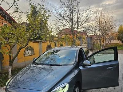 Second-hand Volvo V40 120 CP (88 kW) 2019 Gri Berlinǎ