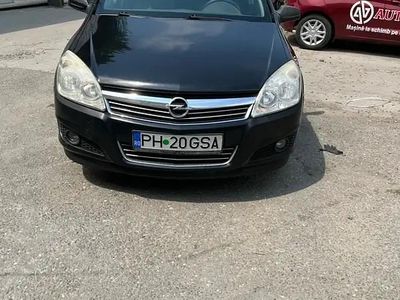 Negru Utilizat 2008 Opel Astra Hatchback | 1.800 EUR (Preț OK)