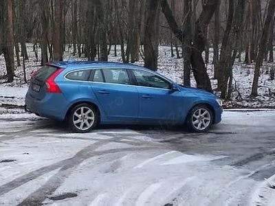 Albastru Second-hand 2014 Volvo V60 Break | 6.900 EUR (Scump)