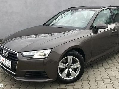Second-hand Audi A4 Attraction 150 CP (110 kW) 2017 Culoaremaro Break