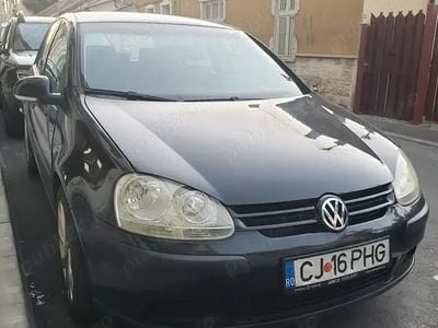 Utilizat 2003 VW Golf IV Berlinǎ | 2.100 EUR