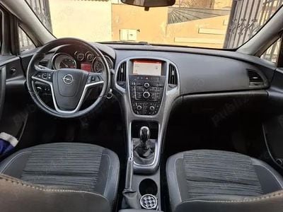 Second-hand Opel Astra 136 CP (100 kW) 2017 Berlinǎ