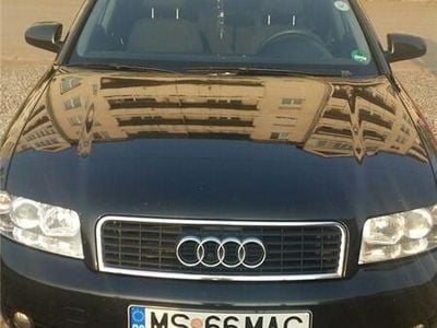 Galben Utilizat 2004 Audi A4 Berlinǎ | 2.500 EUR (Puțin scump)