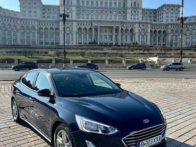 Culoarealbastru Utilizat 2019 Ford Focus Business Edition Hatchback | 12.000 EUR (Puțin scump)