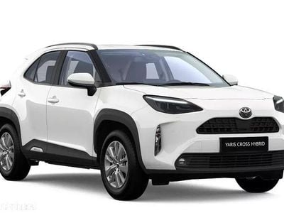 Culoarealb Nouă 2025 Toyota Yaris Cross SUV | 24.847 EUR