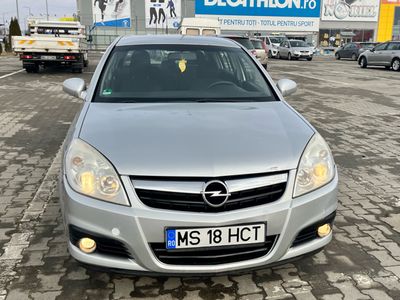 second-hand Opel Signum Facelift 2007 1.9 CDTI - Recent înmatriculat !