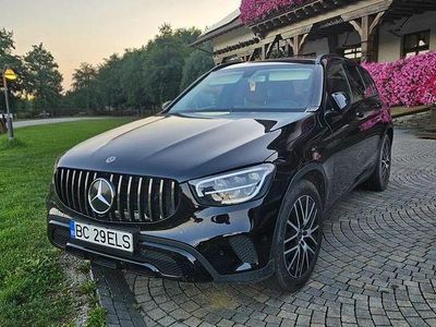 Second-hand Mercedes GLC300 245 CP (180 kW) 2019 Negru SUV