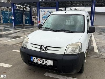 Culoarealb Utilizat 2007 Peugeot Partner Monovolum | 2.000 EUR