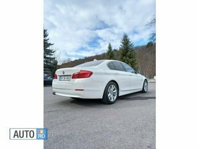 Second-hand BMW 520 Sport Line 184 CP (135 kW) 2011 Alb Berlinǎ