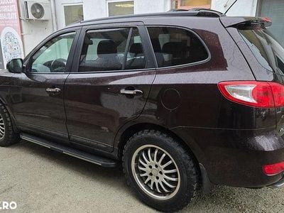 Second-hand Hyundai Santa Fe Premium 197 CP (144 kW) 2010 Culoarealte culori SUV