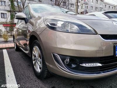 Second-hand Renault Grand Scénic III Dynamique 110 CP (80 kW) 2012 Culoaregri Monovolum